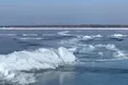 На Світязі скресла крига: схоже на льодовик (ФОТО)