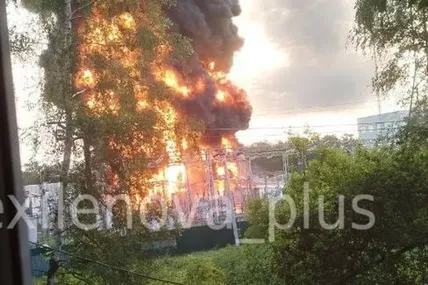 У росії заявили про збиття 48 українських дронів: удар припав і на завод оптики для військової техніки. Фото: Telegram-канал Exilnova