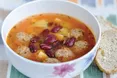 Квасолевий суп з фрикадельками
