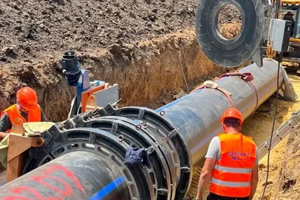 Будівництво магістрального водогону. Фото Олександра Кубраков