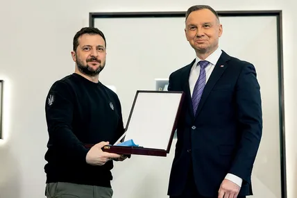 «Білого Орла» Зеленському вручив Дуда. Навроцький хоче відібрати…