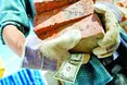 У РФ — від 1,5 до трьох мільйонів українських трудових мігрантів. Чи витримає наш ринок праці, якщо раптом вони усі повернуться?