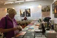 Першими книжки з полиць змітали... вітри