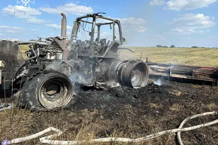 Знищений трактор. Фото: Головне управління ДСНС України у Львівській області