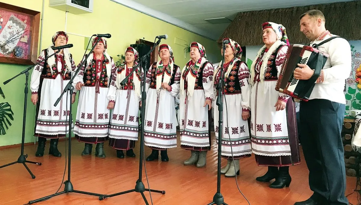 Народний художньо-просвітницький колектив «Фольклорний переспів».