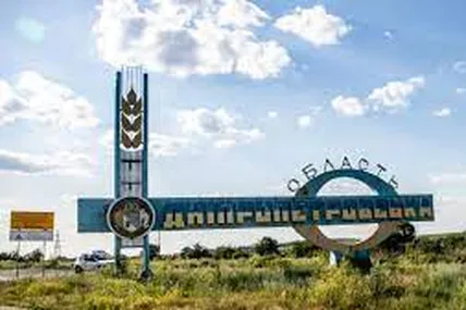 Росіяни атакували дроном мікроавтобус на Дніпропетровщині. Фото: Суспільне