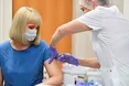 Наступного року провакцинують 21 млн українців: стало відомо, кого позачергово