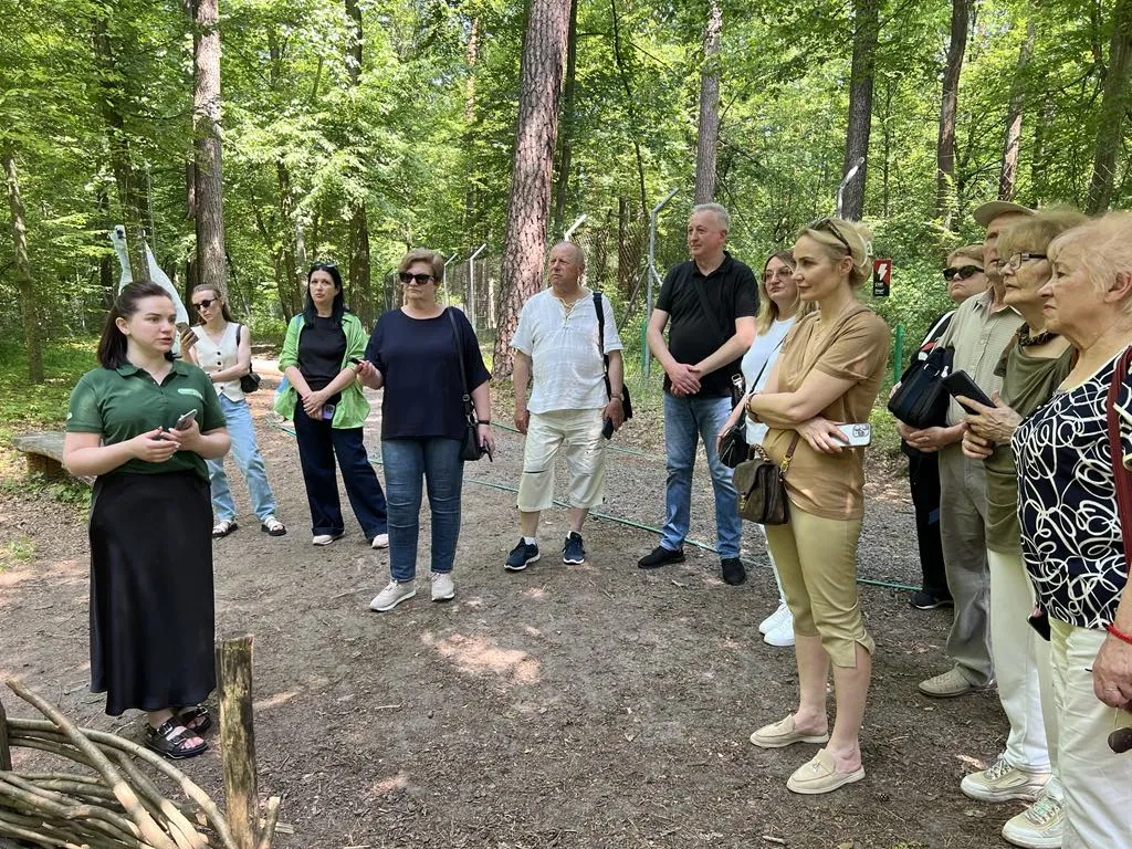Оля «високозамківцям» розповіла багато цікавих історій про ведмедів.