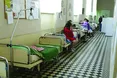 «Лікар хотів перестрахуватися, тому й наказав поставити ліжка у коридорі...»