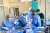 У Львові хірурги прооперували жінку з рідкісною пухлиною на сонній артерії