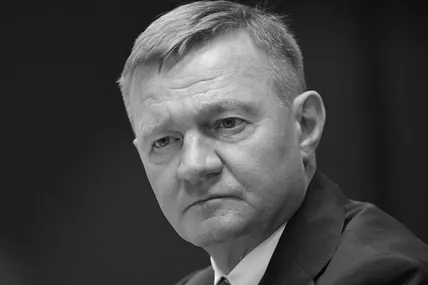 Колишній міністр транспорту рф та ексгубернатор Курської області Романа Старовойт помер — його тіло виявили в його ж помешканні. За їхніми даними, Старовойт вчинив самогубство, вистріливши у себе. Фото: Shot