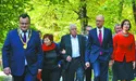 Мама прем’єра між двома Арсенами – Яценюком і Аваковим – загадала бажання