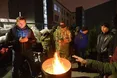 Активісти розбирають барикаду біля NewsOne, але залишать там блокпост