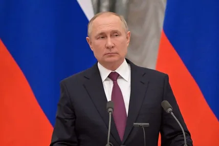 путін заявив, що росія не блокує українське зерно