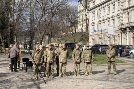 У парку &laquo;На валах&raquo;&nbsp;&mdash; безпечна &laquo;Дорога життя&raquo; у прифронтові регіони України