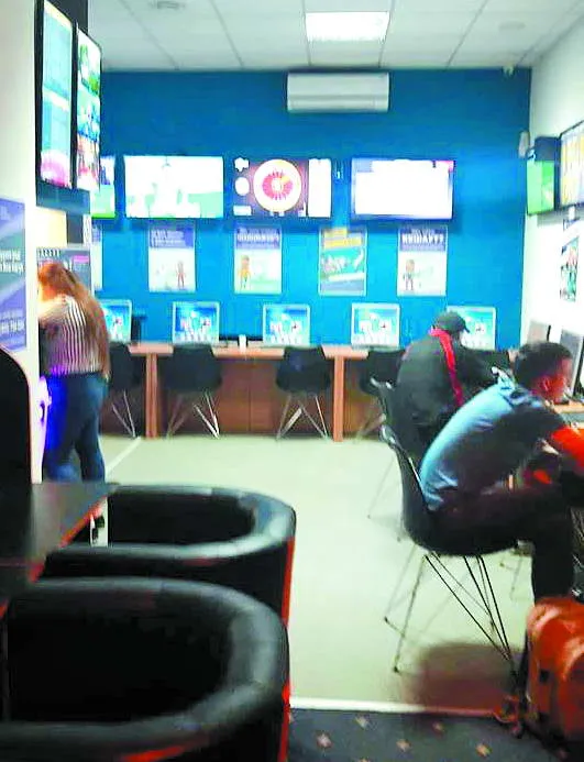 «Однорукі бандити» на вулиці Богдана Лепкого