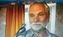 Дятел живе у квартирі й захоплюється музикою