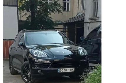 &laquo;Авто задекларую. А в &bdquo;історії з перепусткою&ldquo; помилилась, засвоїла тяжкий урок&raquo;
