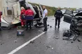 Довелося вирізати: Стрийські рятувальники допомогли чоловіку, який потрапив в аварію