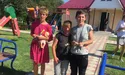 Директора називають «татом», волонтерок — «мамами»