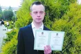 Має енциклопедичні знання з історії, та не вміє зашнурувати черевики
