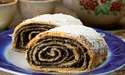 Рулет з маком популярний десерт у багатьох кухнях