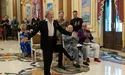 Василь Іванович — легендарний співак. Та чи треба йому підспівувати владі…