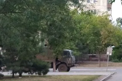 Перекидання техніки. Фото: Петро Андрющенко