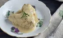 Курячі крильця у цибульно-молочному соусі: простий і вишуканий смак