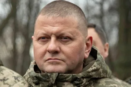 Командування підтримує зв'язок із захисниками, які залишаються у Маріуполі, - Залужний