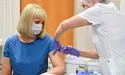 Наступного року провакцинують 21 млн українців: стало відомо, кого позачергово