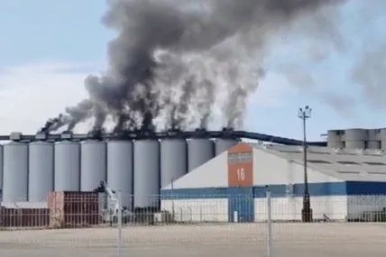 Пожежа в порту. Фото з мережі