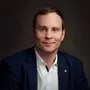 5 хвилин з тенісним м’ячем, які можуть змінити твою спину