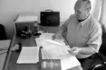 «Члени виборчих комісій повинні тимчасово скинути партійні погони…»