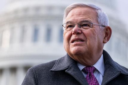 У США сенатор брав хабарі й &laquo;підпрацьовував&raquo; шпигуном