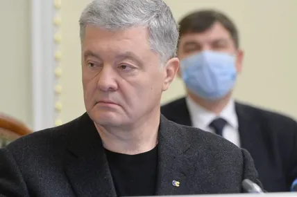 Усі бійці тероборони мають отримати зброю, - Порошенко
