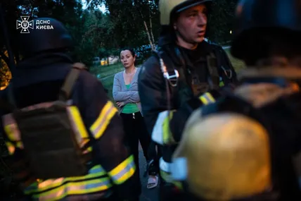 Сьогодні був один із найбільш масштабних повітряних ударів, – Зеленський про масований обстріл. Фото: ДСНС Києва