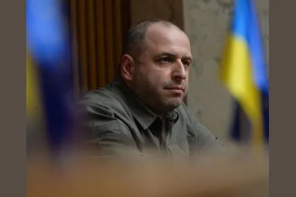 На цей момент Україна не веде переговорів з росією про припинення війни, лише про гуманітарну частину, — Умєров. Фото: 24 канал