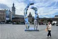На площі Митній — інсталяція «Пройти через» війну