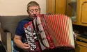 Патріотична музика – від незрячого музиканта