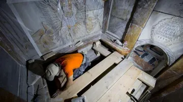 Гріб Господній випромінює незрозумілу енергію