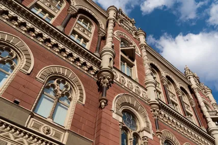 НБУ оновив курси валют: долар подорожчав, євро подешевшало. Фото: Укрінформ