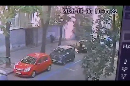 У мережі з’явилося відео з місця вбивства Андрія Парубія у Львові, поліція вийшла на слід вбивці. Фото: скрин із відео