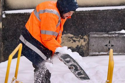Львівські двірники отримають по 6400 гривень премії