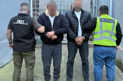 На Львівщині затримали водіїв рейсового автобуса, які переправляли військовозобов’язаних через кордон