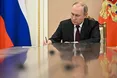 Путін офіційно відправив війська на окупований Донбас