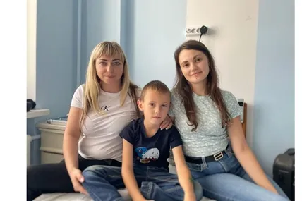 Пухлина росла і заважала дитині розплющувати ліве око. Фото із сайту Львівської міськради