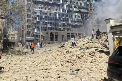 Фото: Володимир Зеленський, ДСНС та ZAHIDWTF 24/7