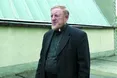 Від священника вимагають знятися з виборів...