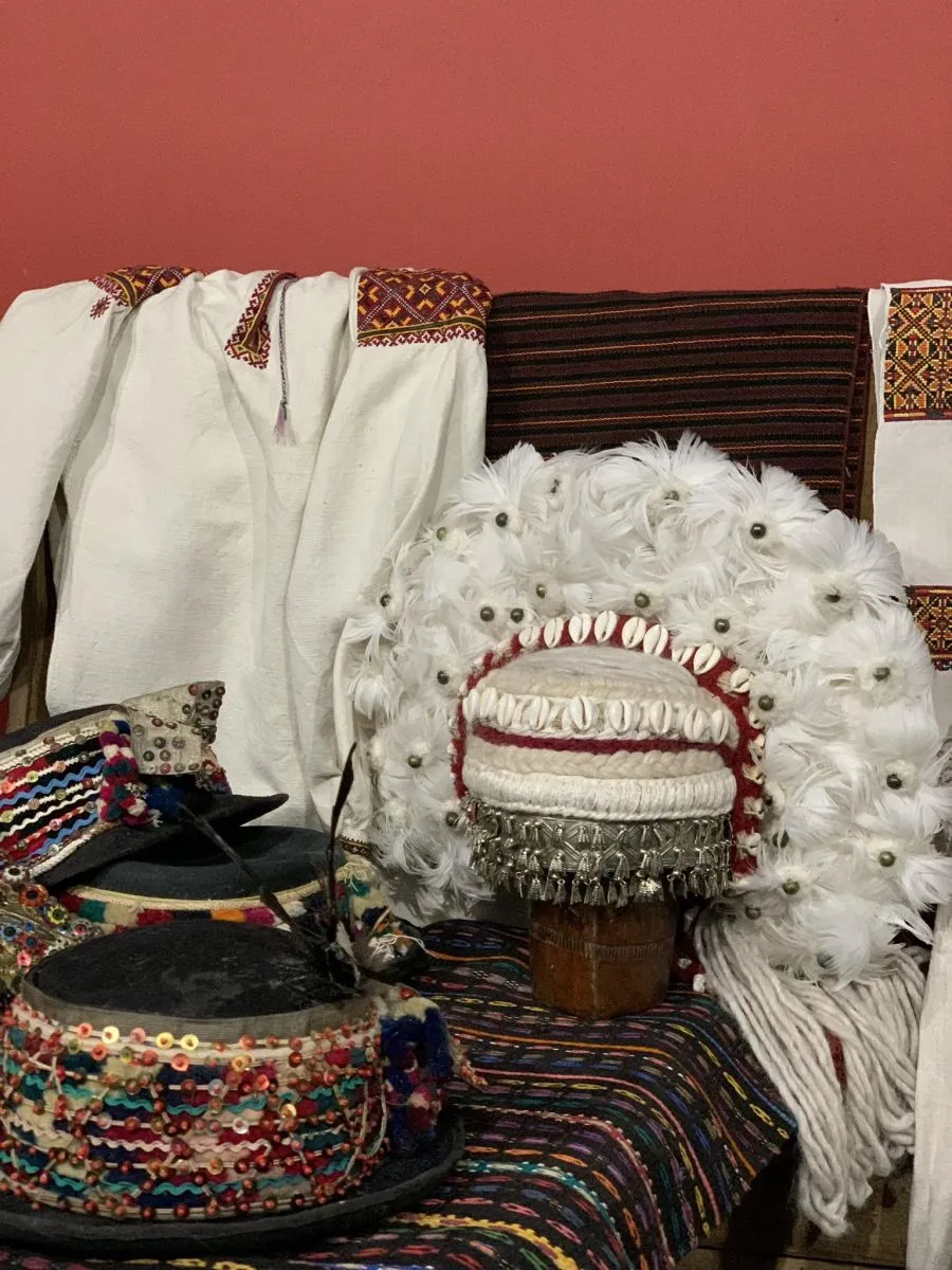 У музеї нещодавно з’явився новий експонат – вінок зі сцени весілля у фільмі «Довбуш»